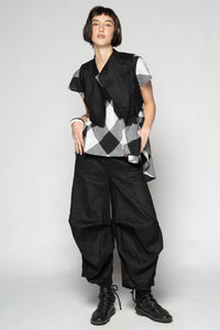 Ouna Black Vest