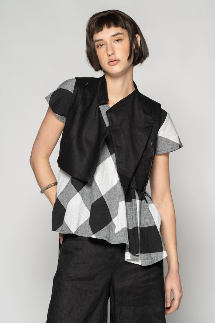 Ouna Black Vest