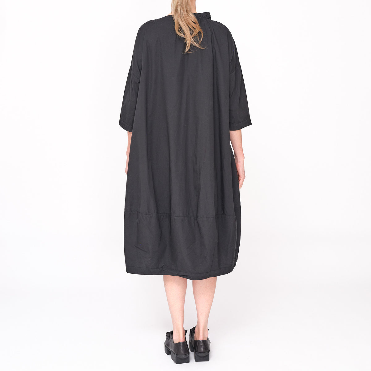 3400905 Minimal Black Dress