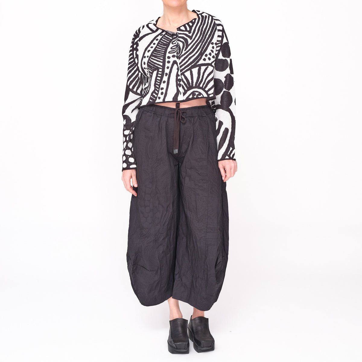 3417103 Graphic Swing Cardigan