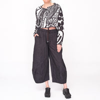 3417103 Graphic Swing Cardigan