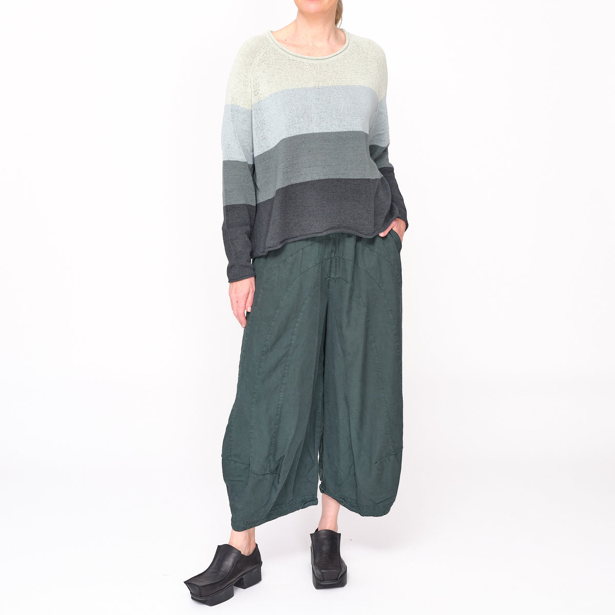 3720709 Rainforest Jumper
