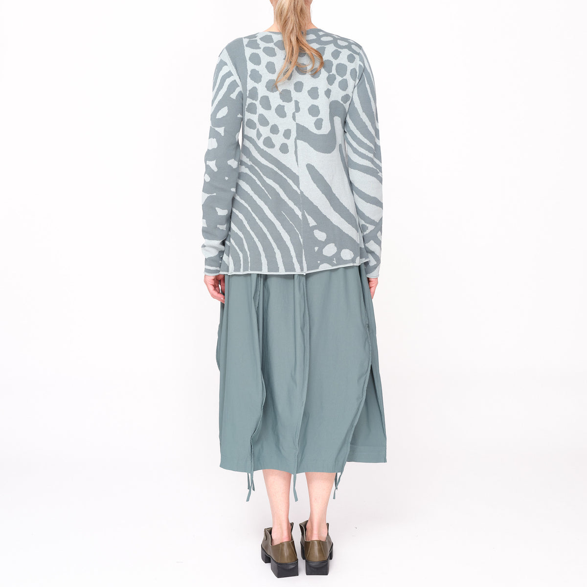 3220306 Tulip Seamed Grass Skirt