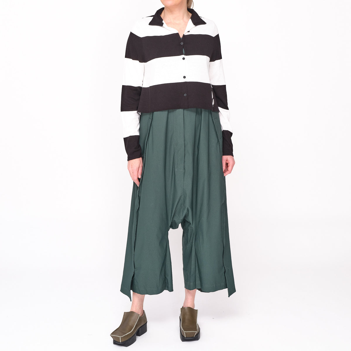 3331702 Black Off White Stripe Cardigan