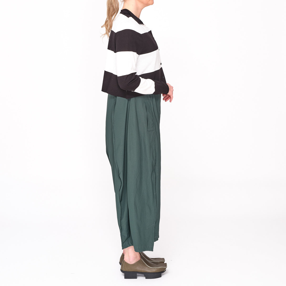 3331702 Black Off White Stripe Cardigan