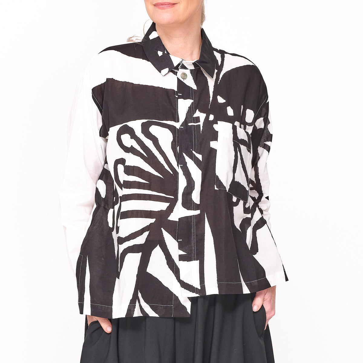 261 428 Kana Monotone Shirt