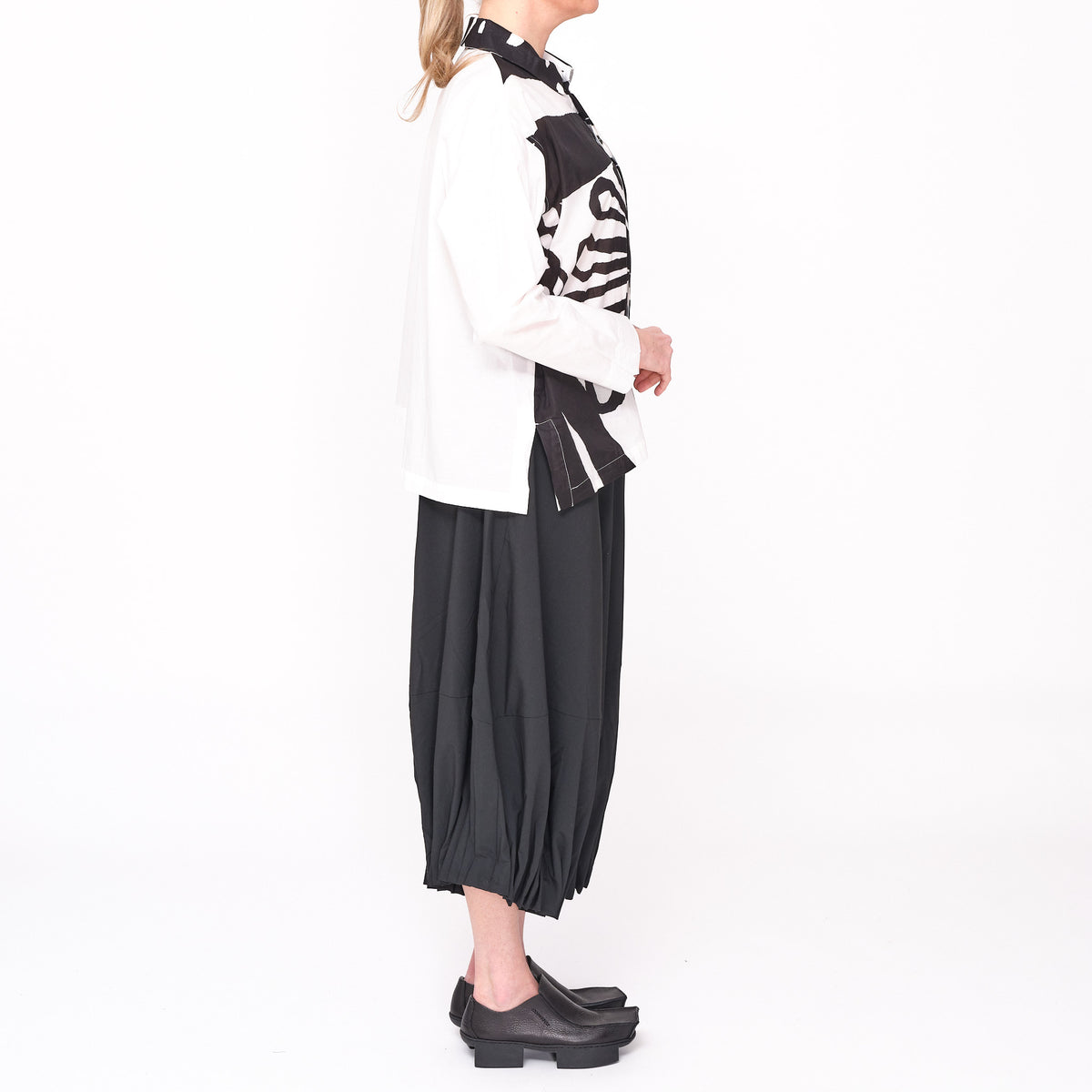 261 428 Kana Monotone Shirt