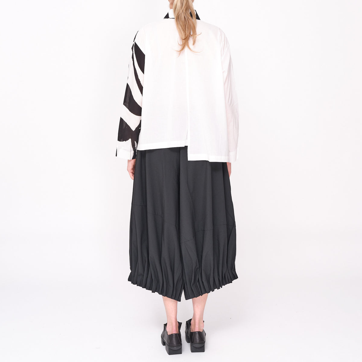 261 428 Kana Monotone Shirt