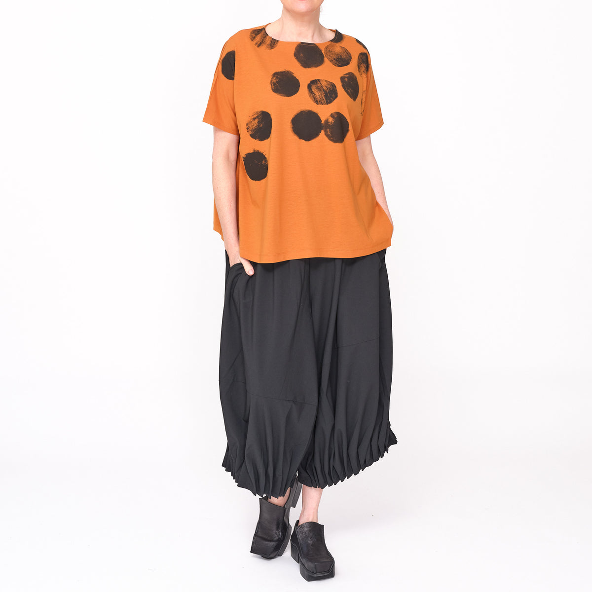 261 018 Nyx Orange Tee Top