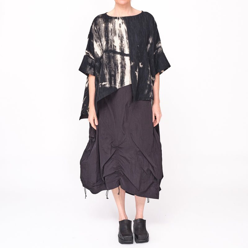 261 634  Amaris Black Top