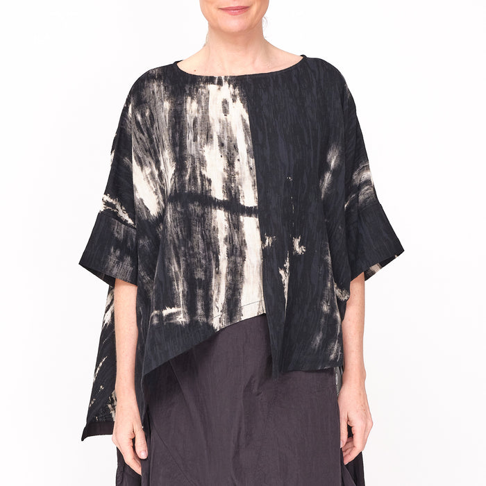 261 634  Amaris Black Top