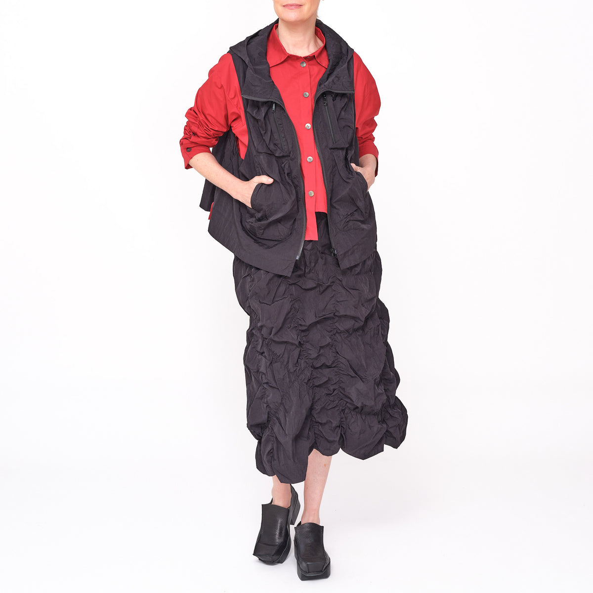261 424 Risa Black Vest