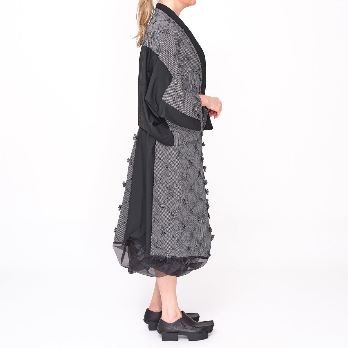 261 637  Ivyra Black Jacket