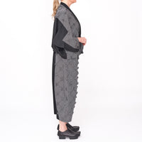 261 637  Ivyra Black Jacket