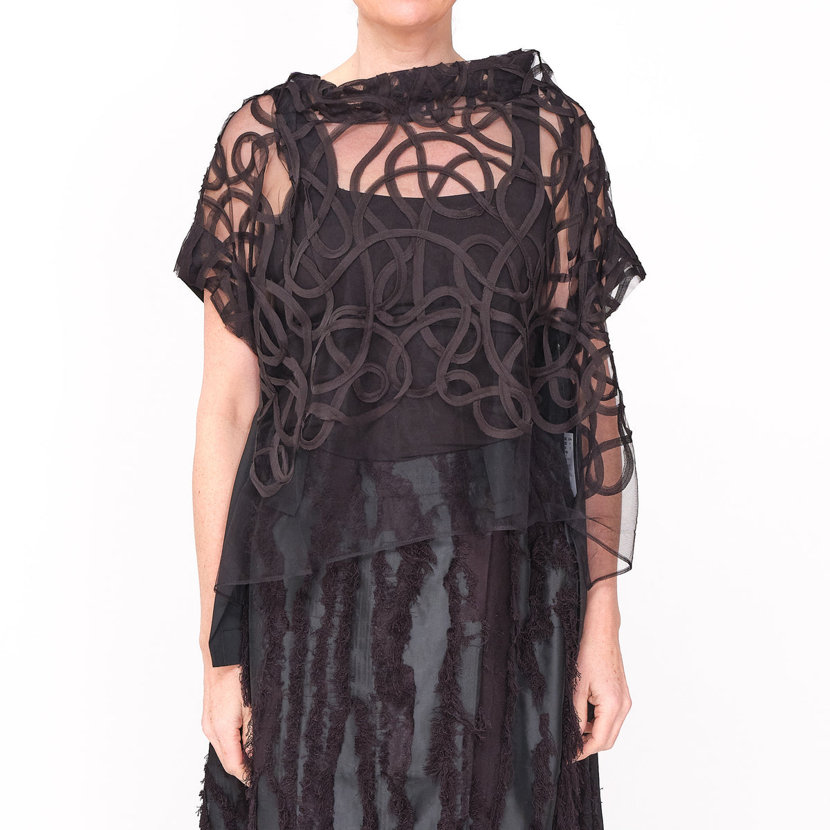 261 644 Jae Black Top