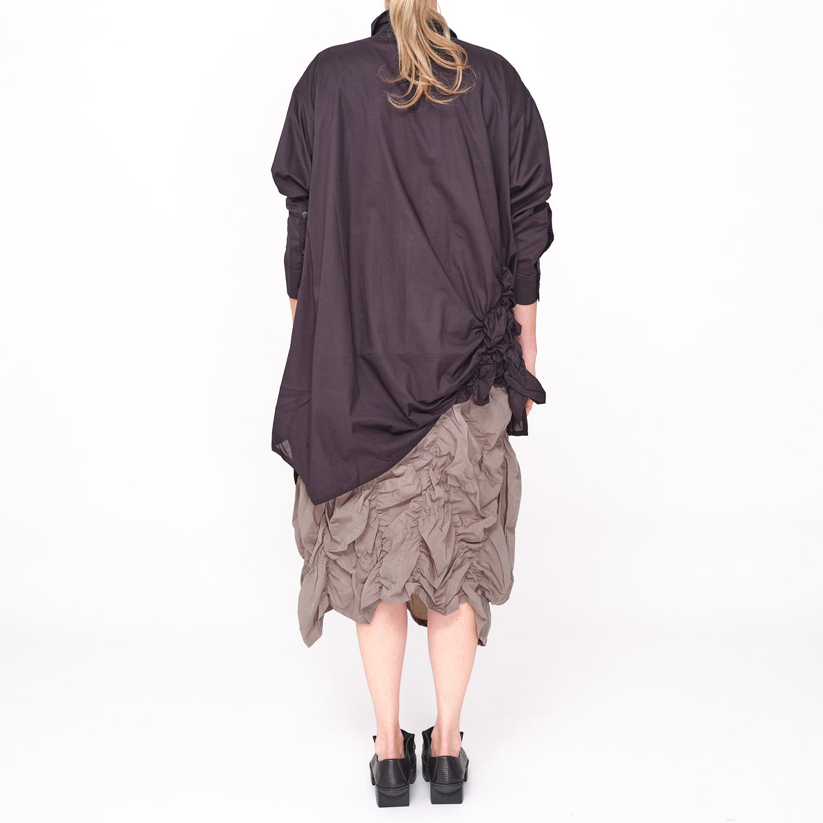 261 431 Mizuki Black Shirt