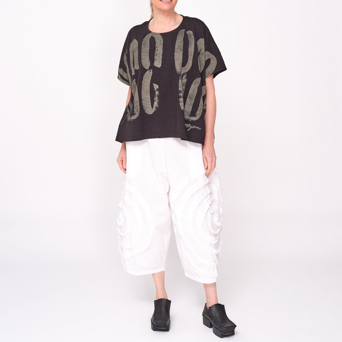 261 017 Onishi Tee Black Combo