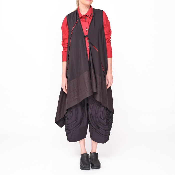261 674 Saeon Vest Black