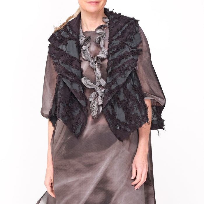 261 608 Lark Black Vest