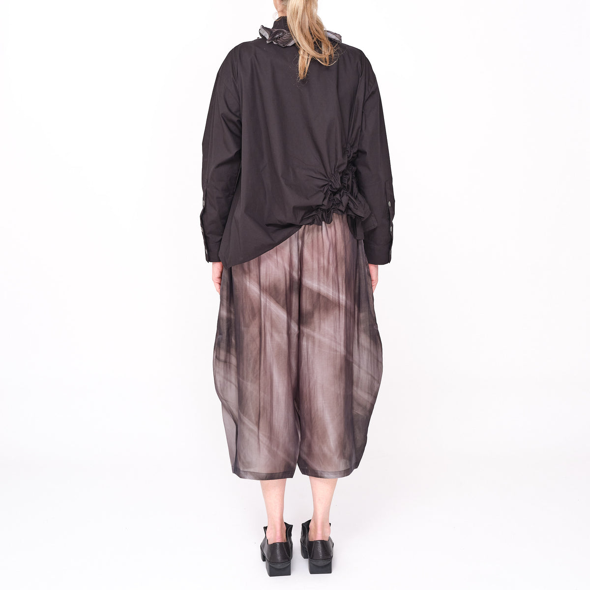 261 460 Veda Black Shirt