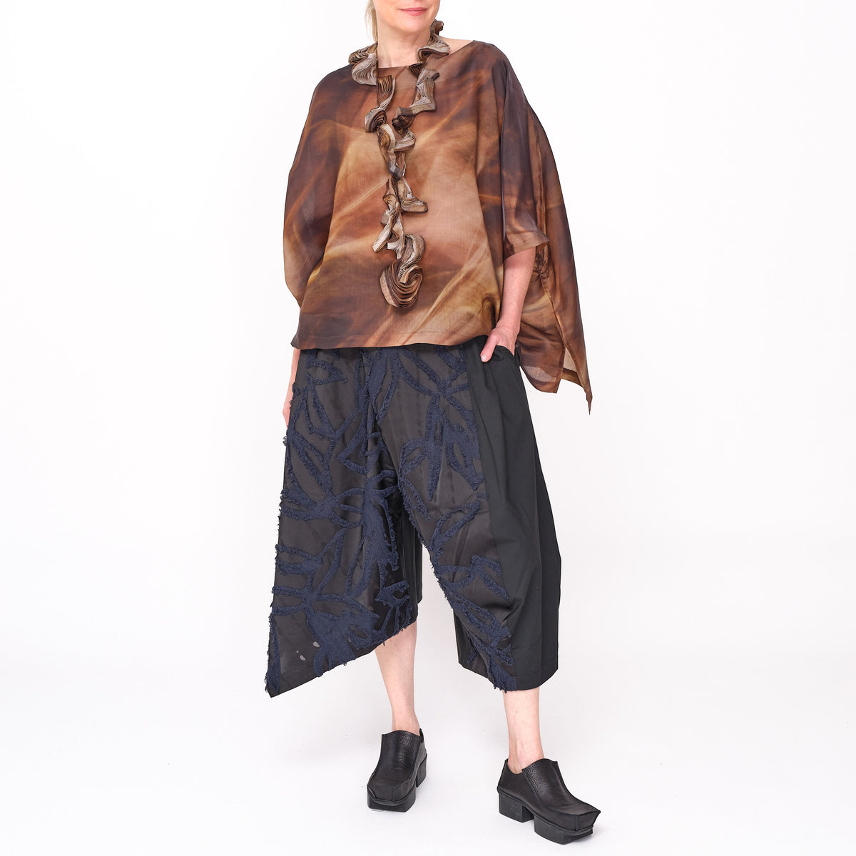 261 647 Akash Top Brown