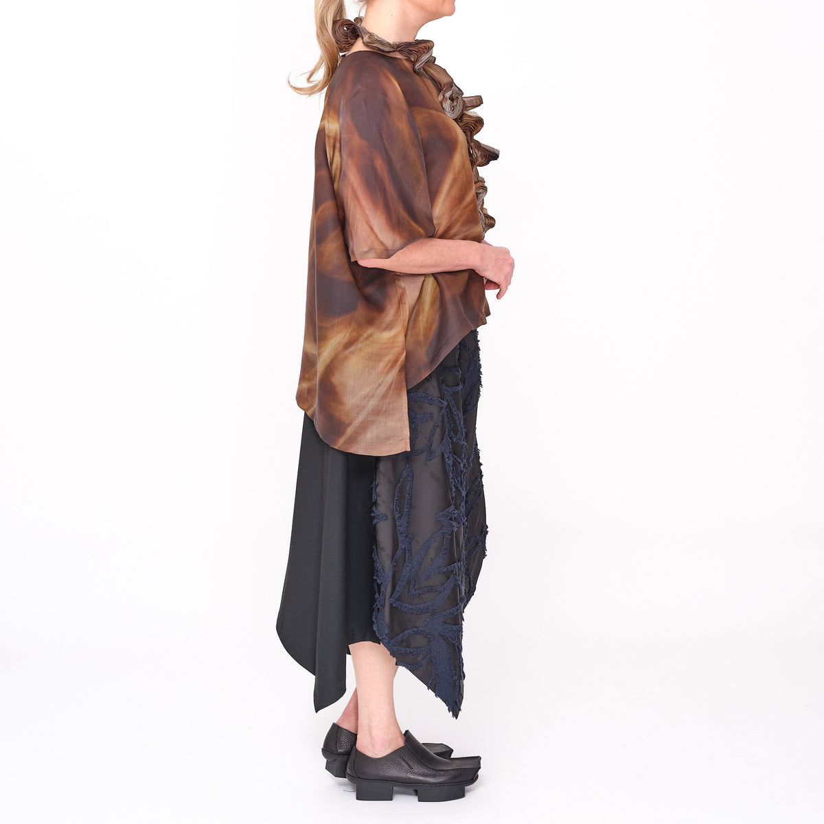 261 647 Akash Top Brown