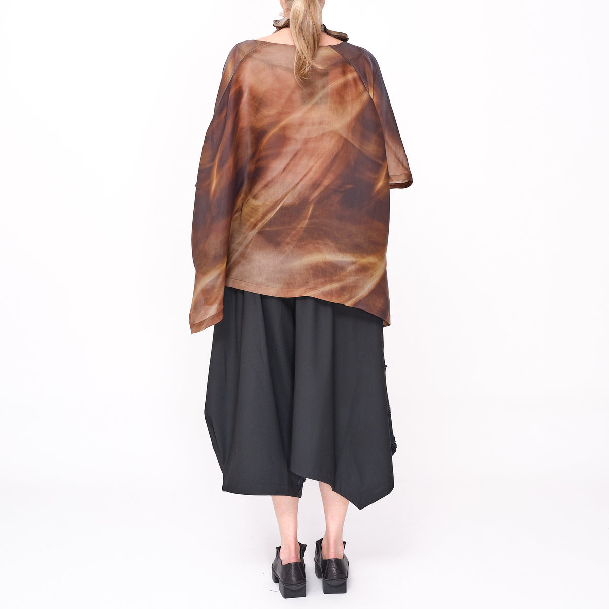 261 647 Akash Top Brown