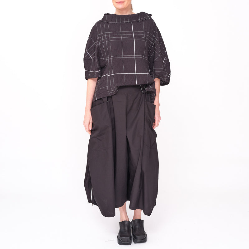 261 656 Linh Black Shirt