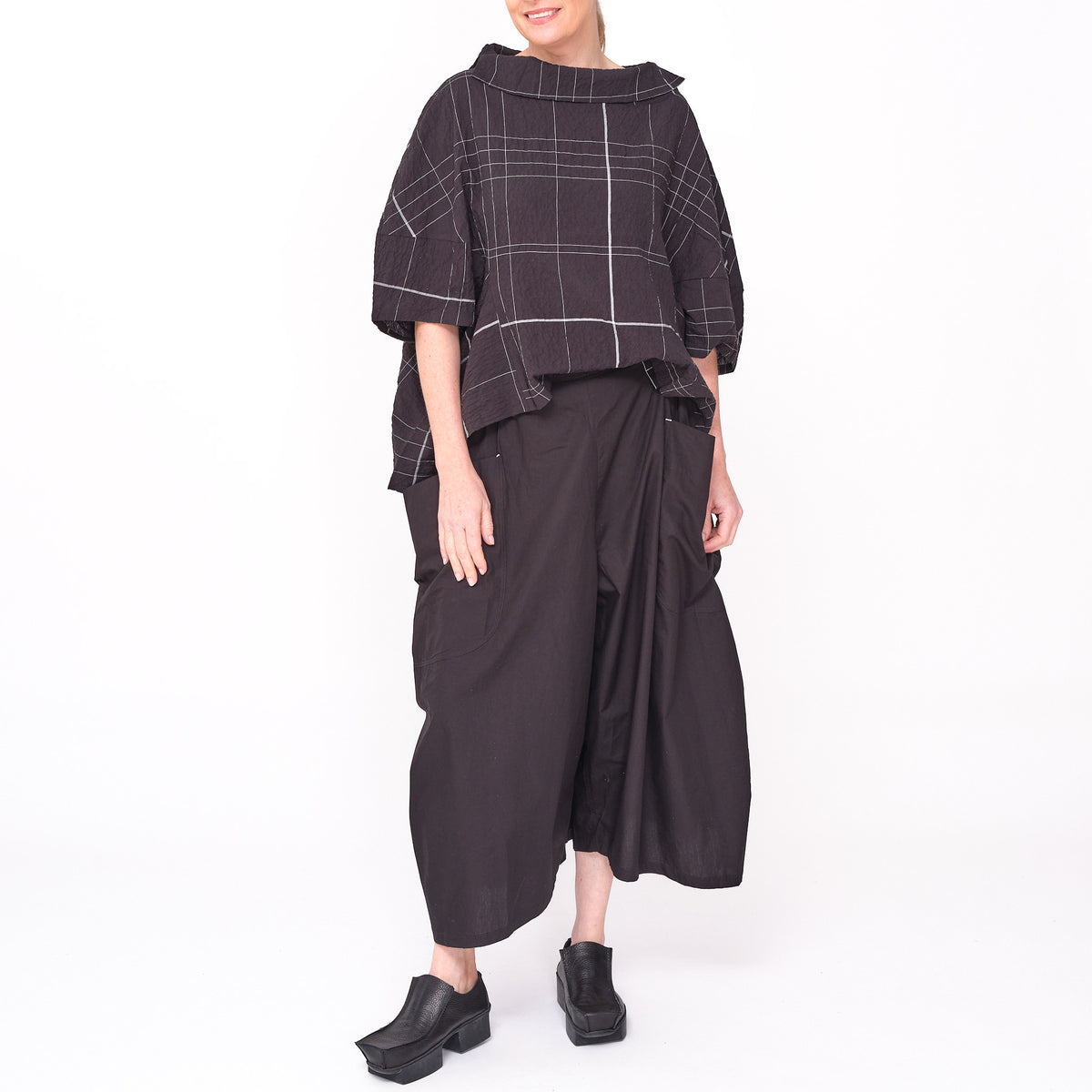 261 411  Aylin Black Pant