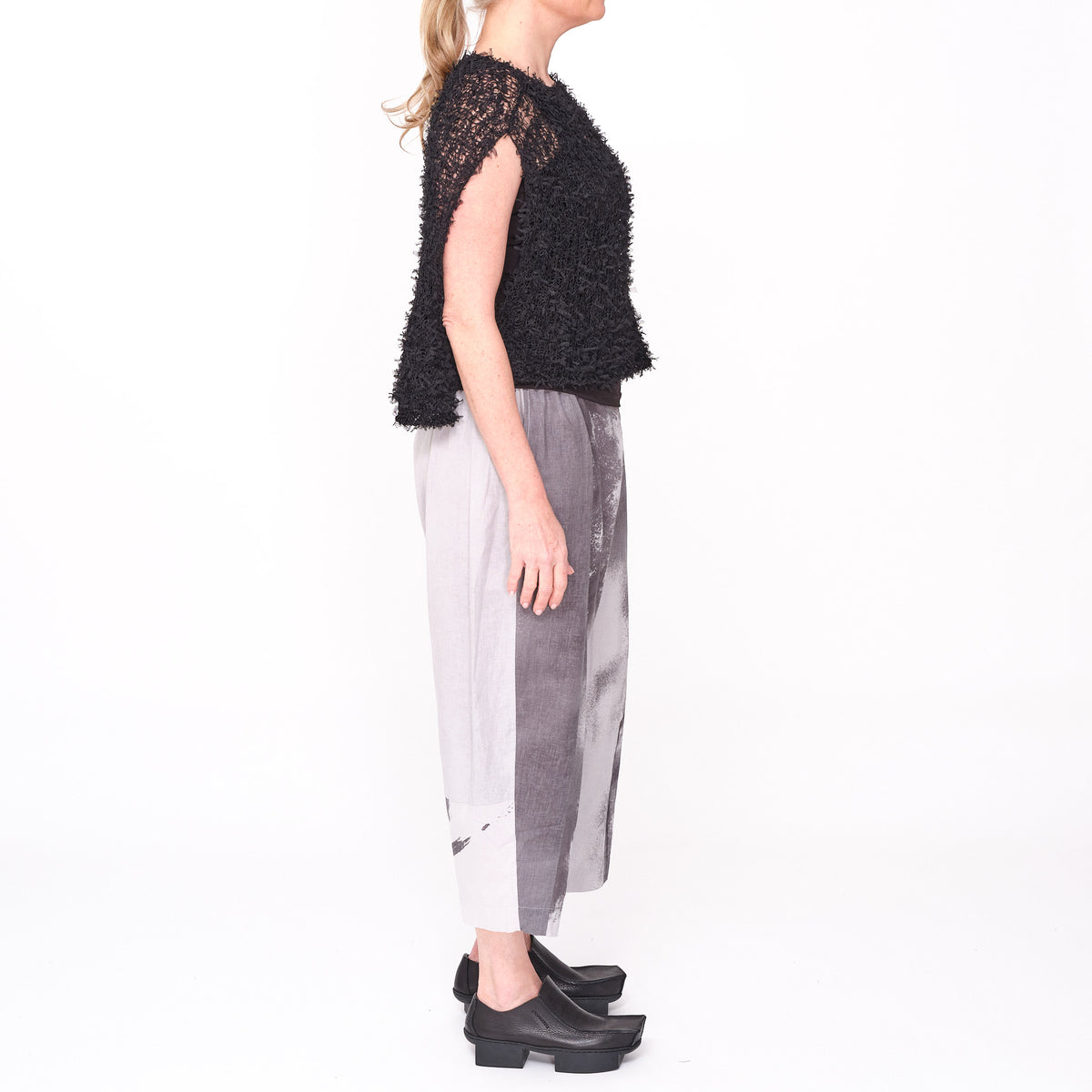 261 305 Calliope Black Vest