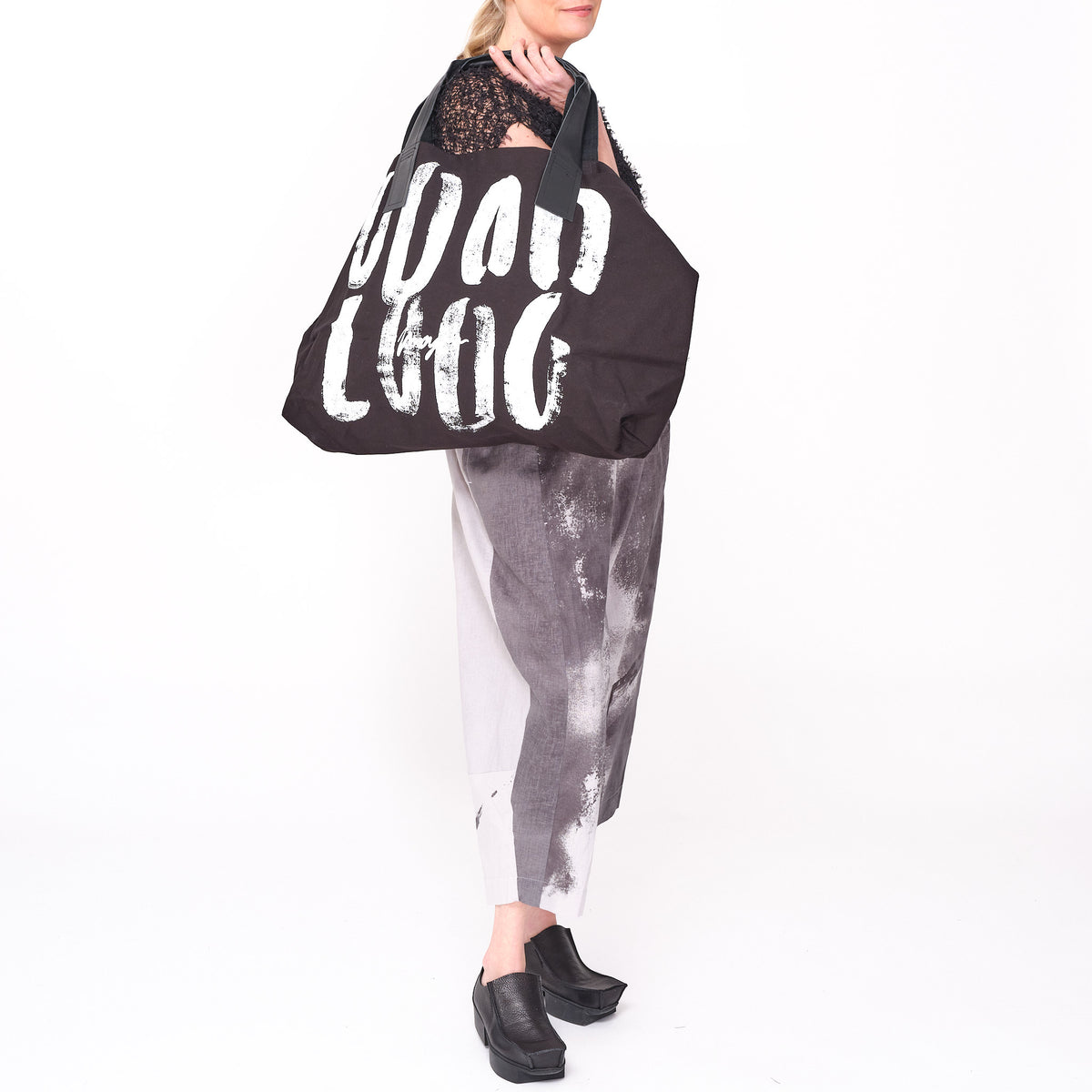 261 407 Oda Bag Black