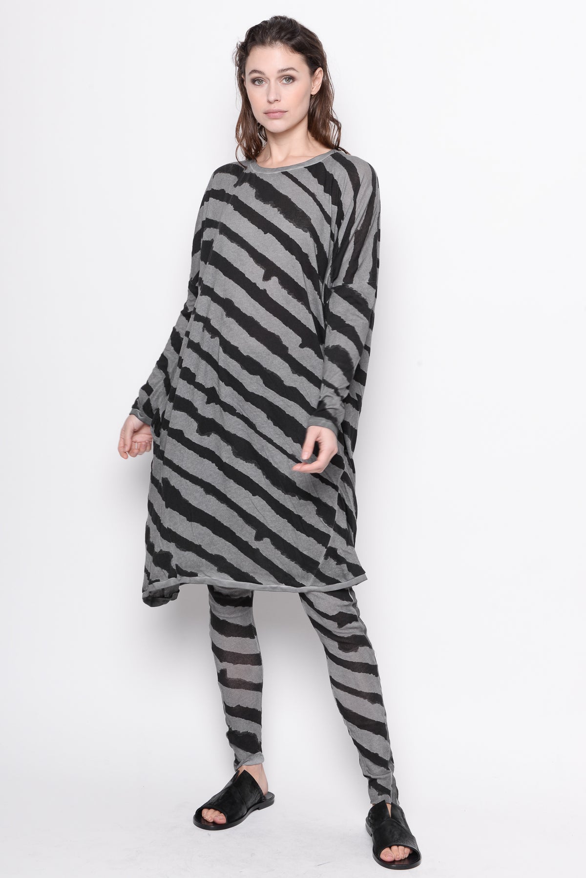 Painterly Tunic in Grey Stripe - 231.03.05