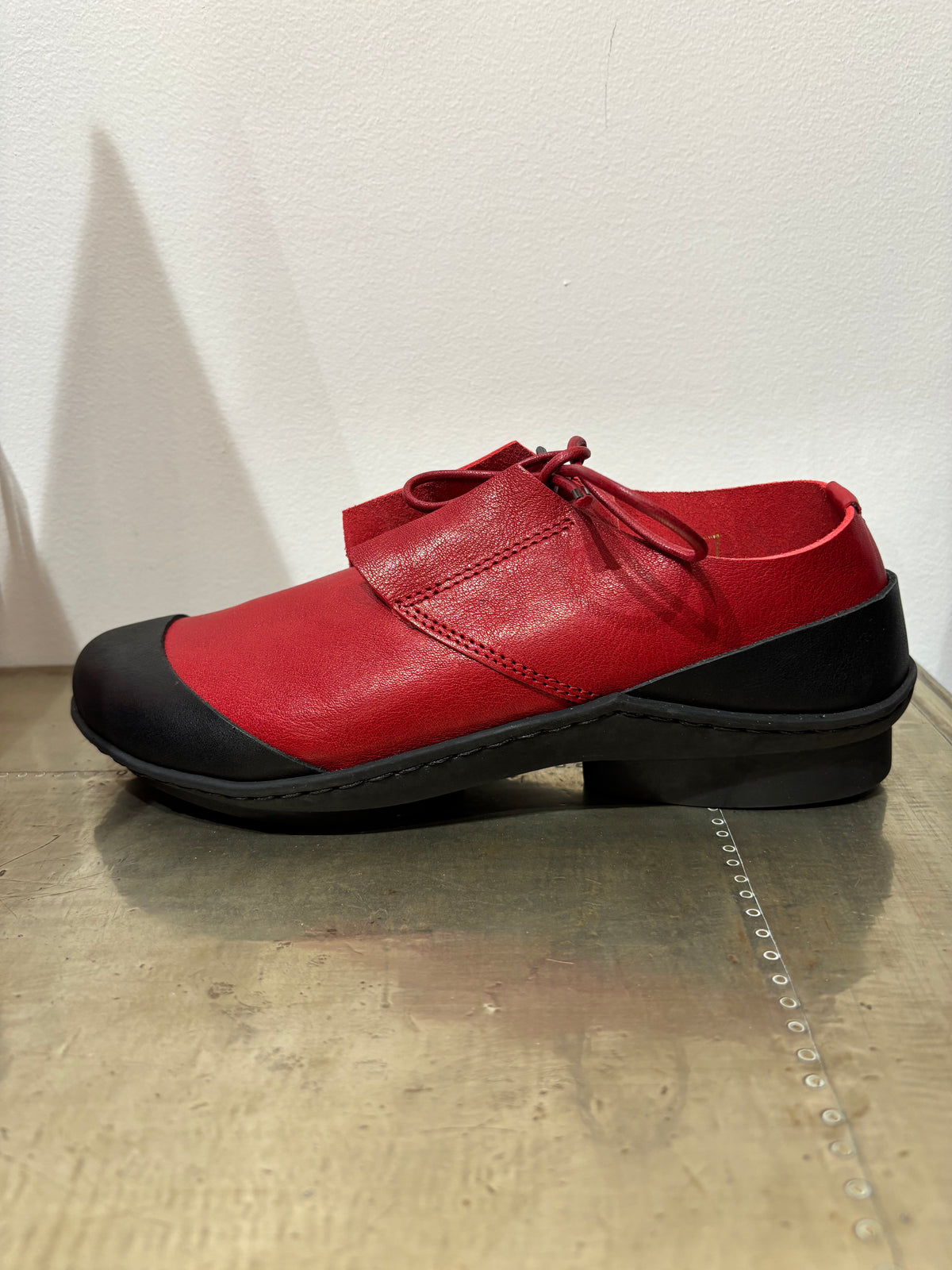 Moby Red/Black