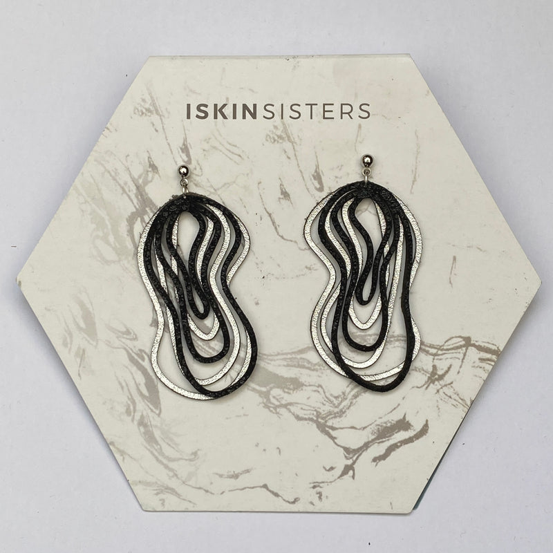 IS49 - Curl earrings in Black/Silver