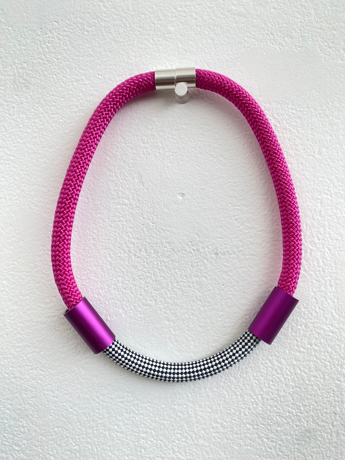CB64 Magenta Mix Choker