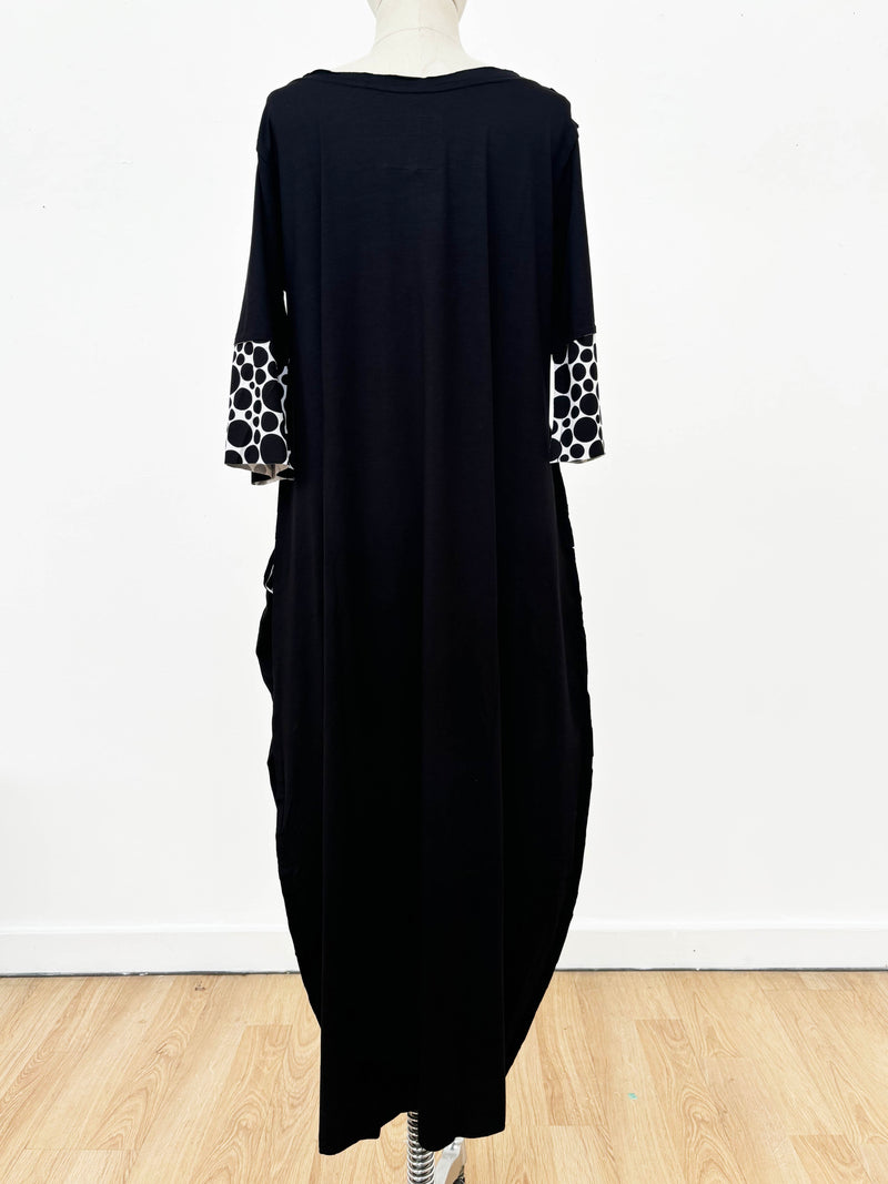 Black Pockets Dress with Spot