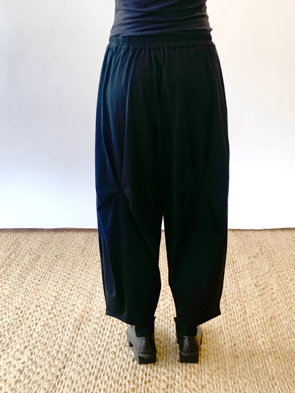 Theatta Black Linen Pant