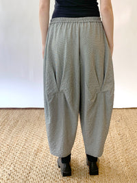Theatta Checked Pant