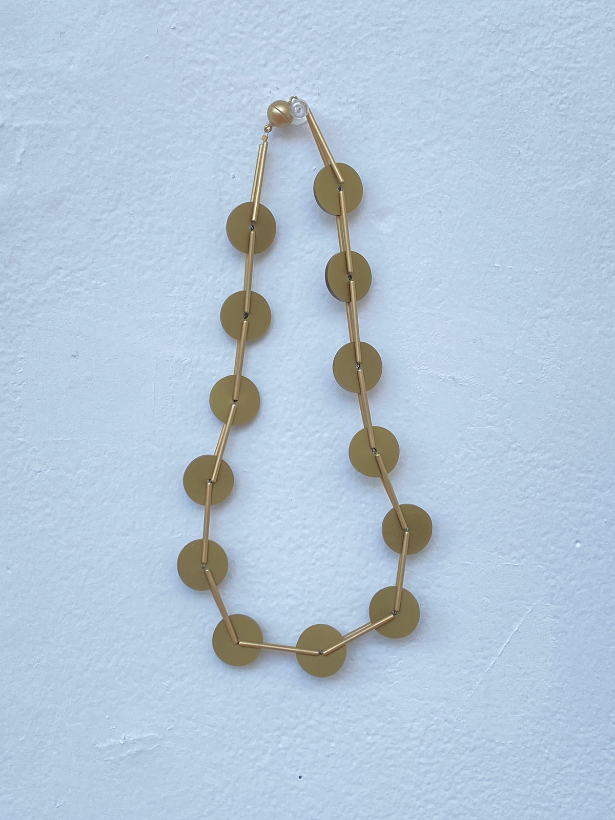 Tondo Necklace in Olive