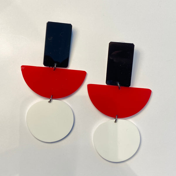 CB456 - Half Moon earrings in White and Red