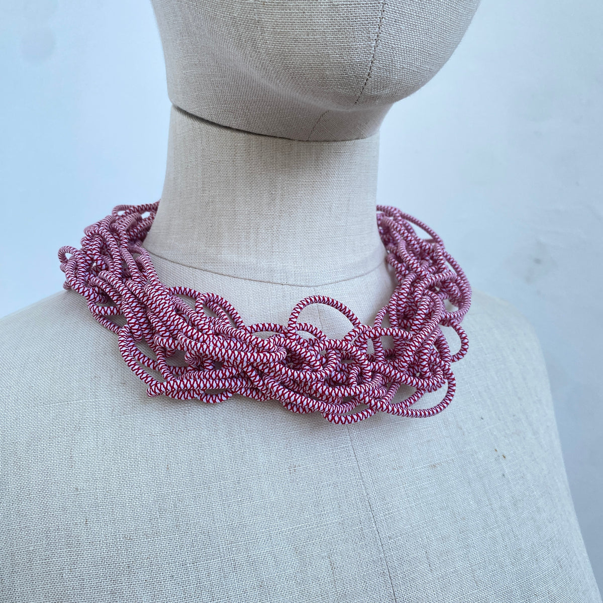 RG40- Tejer Necklace in Red