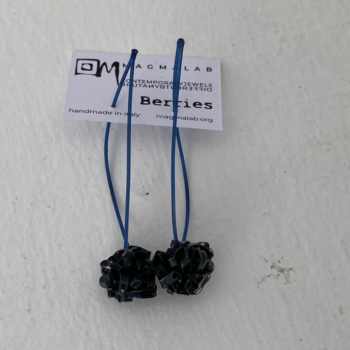 MA18 - Berries Earring - Black