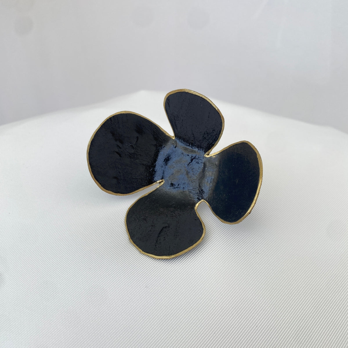 HD239 - Big Flower Ring in Black