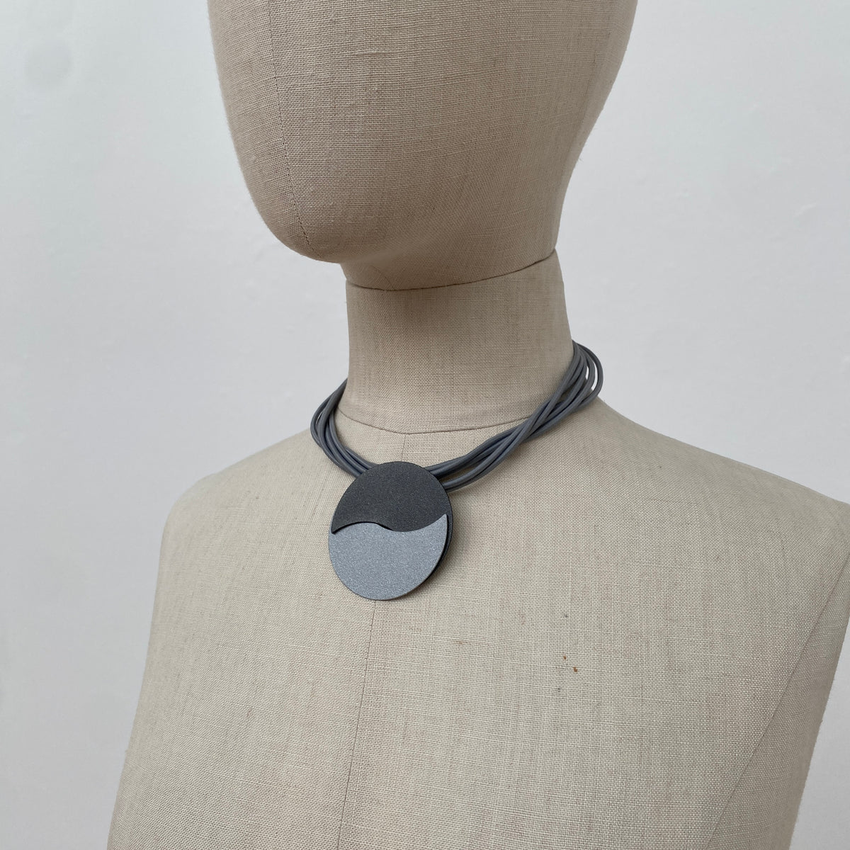 JC503 - YingYang Necklace in Black / Concrete