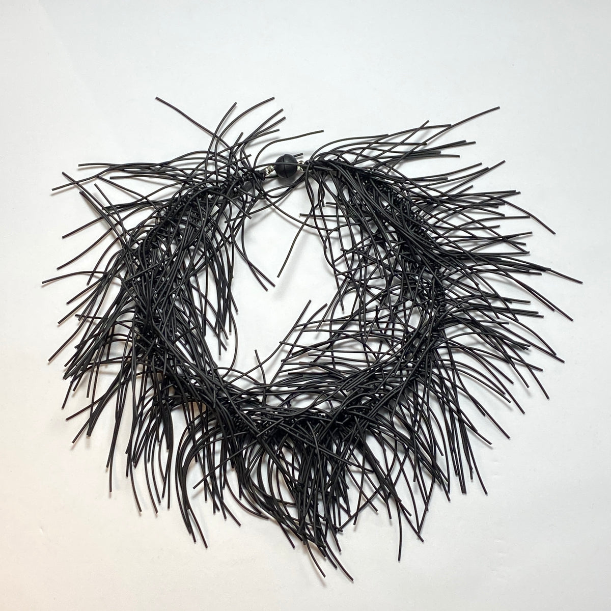 MD70 - Spike Necklace in Black