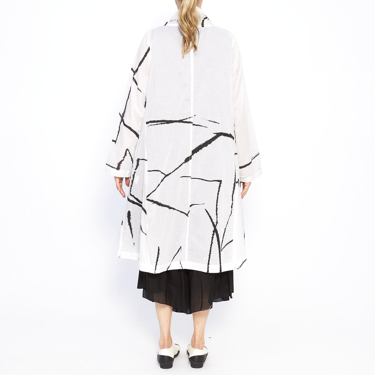 MU241413 White Black Duster