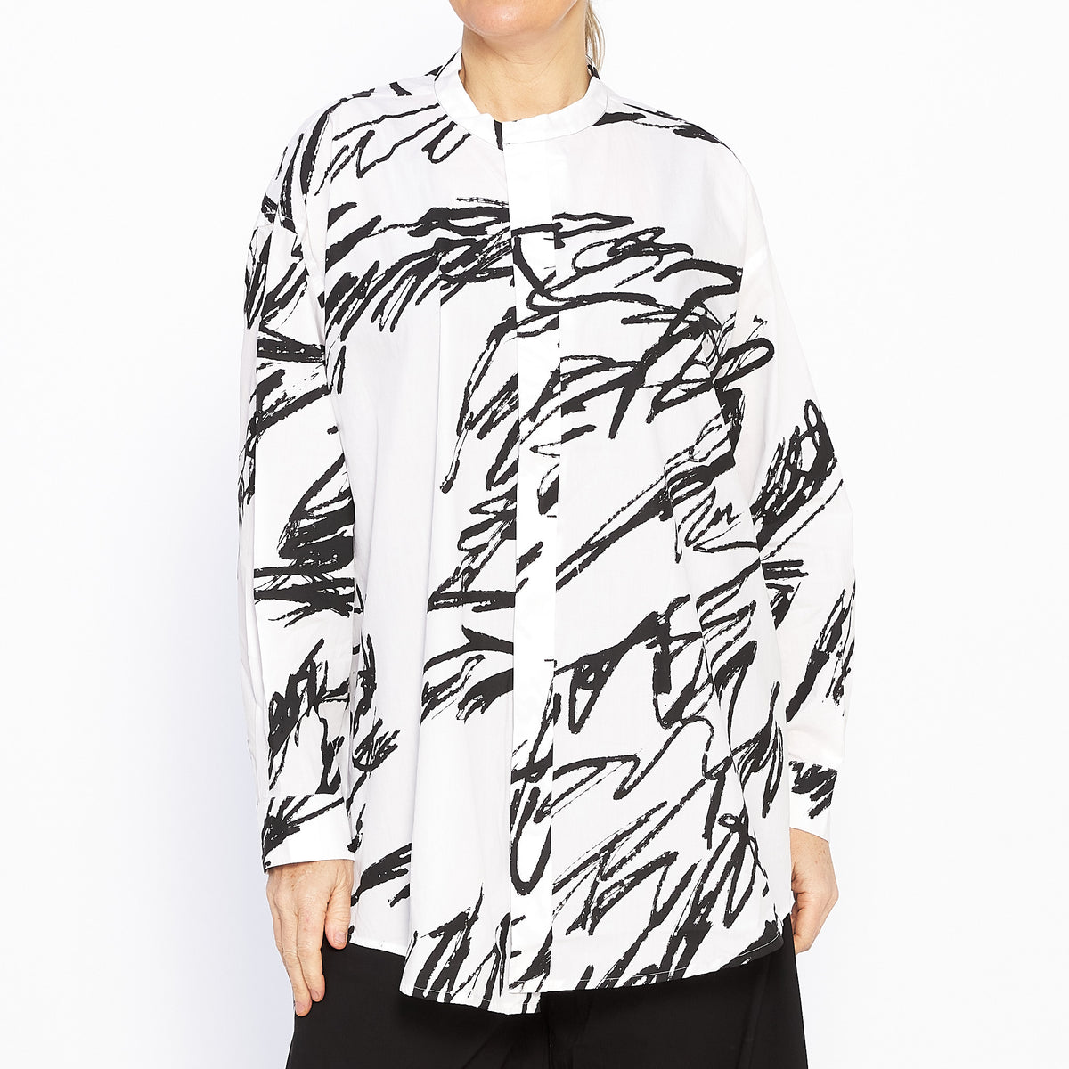 MU241440 White Black Shirt