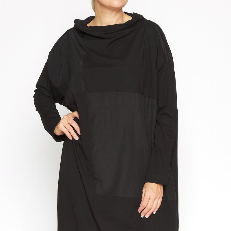 MU233600 Dress in Black
