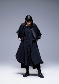 253 647 Black Poncho