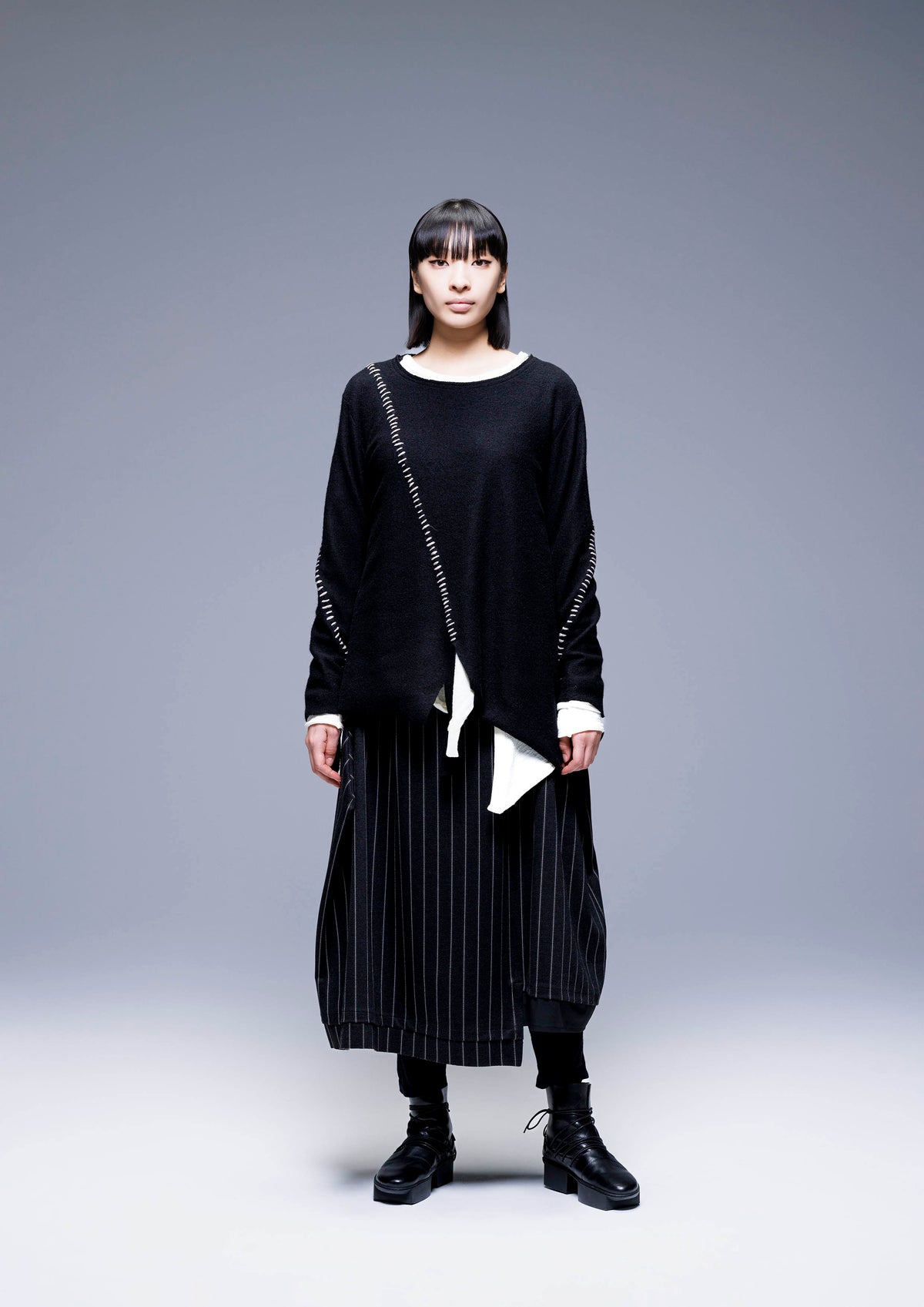 253 309 Black Jumper